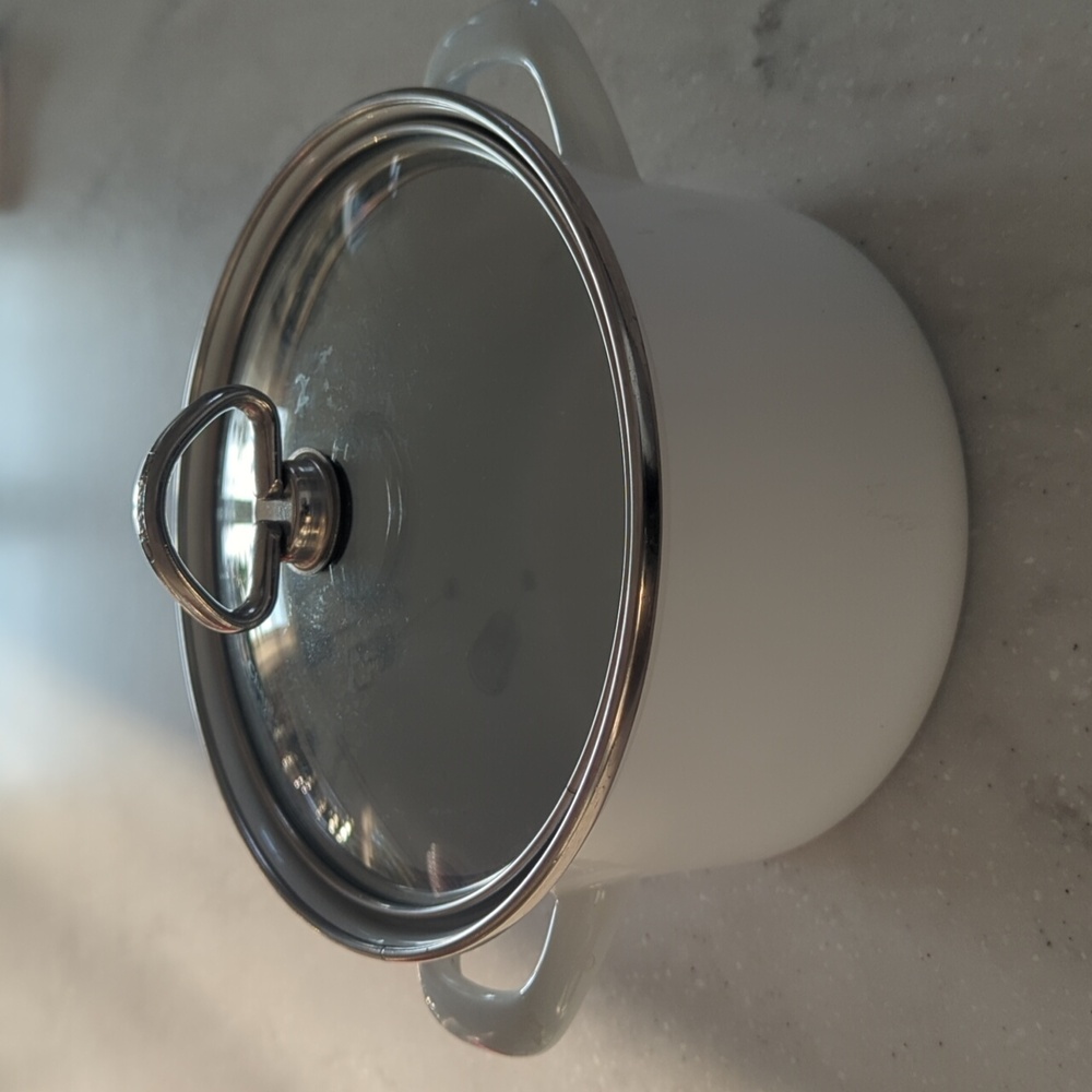 Vintage Chantal small enamel covered stockpot EUC